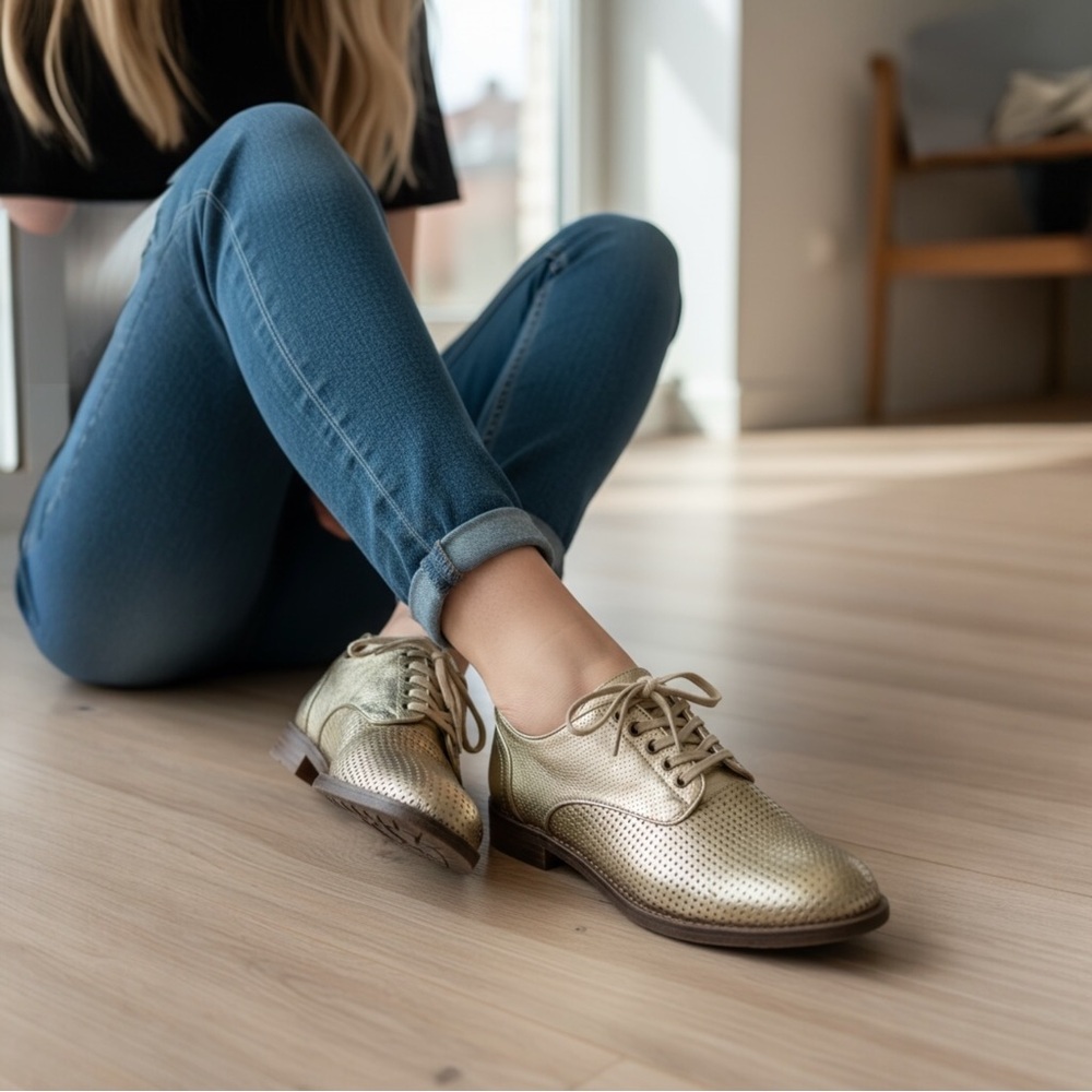 NWOT Brioso Fixby‎ Womens Metallic Gold Leather Perforated Lace Up Oxfords 8.5M